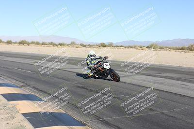 media/Dec-01-2025-Moto Forza (Mon) [[2daa91e15f]]/3-Beginner Group/Session 4 (Turn 10 Inside)/